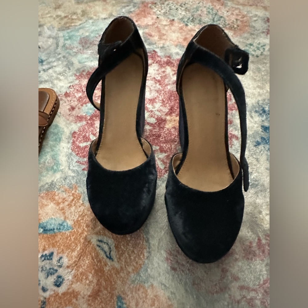 Kimchi Blue velvet platform heel